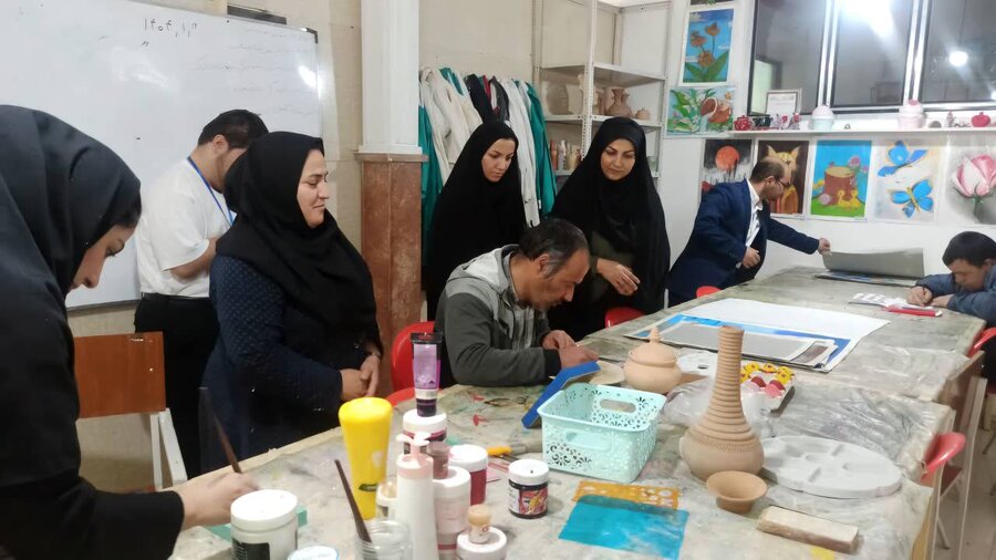 بازید رئیس بهزیستی شاهین دژ از مرکز حرفه آموزی الدوز بازید رئیس بهزیستی شاهین دژ از مرکز حرفه آموزی الدوز
