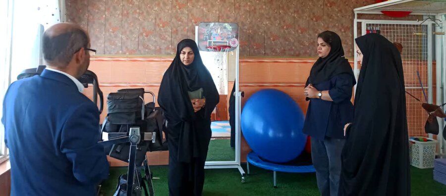 بازدید رئیس بهزیستی شاهین دژ از مرکز توانبخشی آرکا