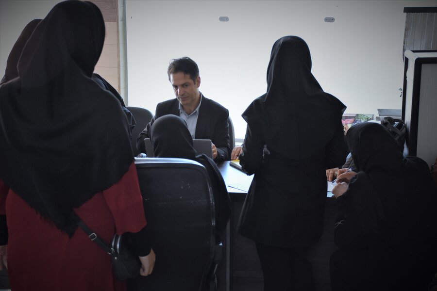 میز ارتباطات مردمی