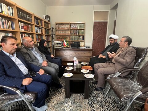 مدیر کل بهزیستی استان زنجان با امام جمعه ابهر دیدار کرد