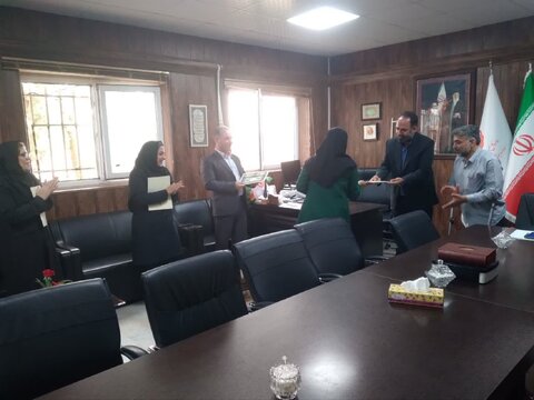 تجلیل از روانشناسان اداره بهزیستی شهرستان اشتهارد به مناسبت روز روانشناس