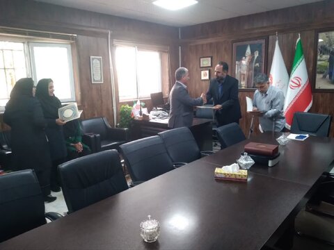 تجلیل از روانشناسان اداره بهزیستی شهرستان اشتهارد به مناسبت روز روانشناس