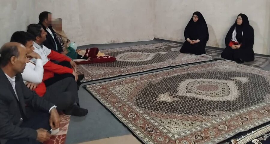 بازدید مسئولان از منزل مددجوی تحت پوشش بهزیستی شوط بازدید مسئولان از منزل مددجوی تحت پوشش بهزیستی شوط