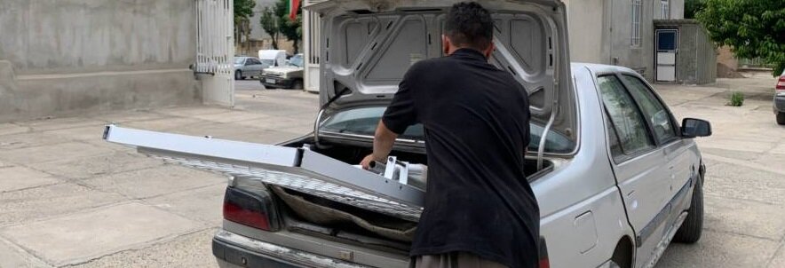 توزیع وسایل توانبخشی میان مددجویان تحت پوشش بهزیستی مهاباد