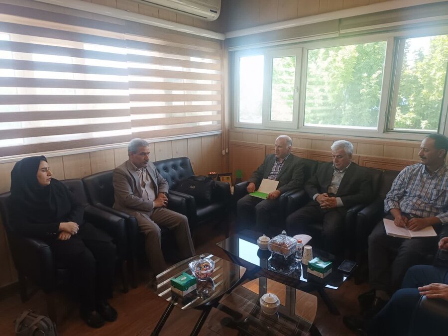 جلسه طرح توانمندسازی افراد دارای آسیب بینایی در کردستان