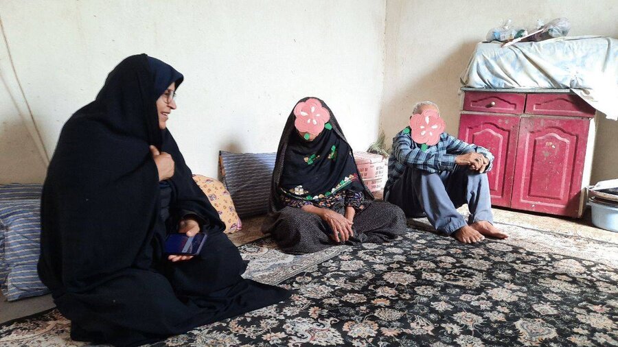 رودان| بازدید رئیس بهزیستی شهرستان رودان از منزل مددجوی تحت پوشش 