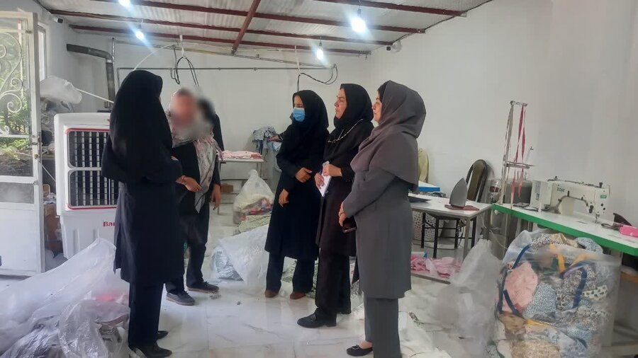 بازدید از دو مددجو موفق در زمینه مشاغل خانگی