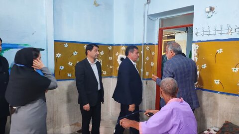 بازدید فرماندار و مدیر کل بهزیستی از مرکز توانبخشی مراقبتی پسرانه پردیس