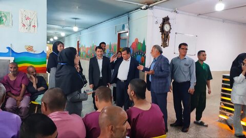 بازدید فرماندار و مدیر کل بهزیستی از مرکز توانبخشی مراقبتی پسرانه پردیس