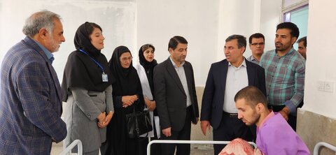 بازدید فرماندار و مدیر کل بهزیستی از مرکز توانبخشی مراقبتی پسرانه پردیس