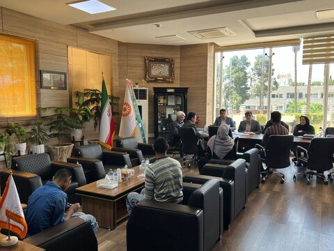 گزارش تصویری|ملاقات چهره به چهره مدیرکل بهزیستی فارس با جامعه هدف