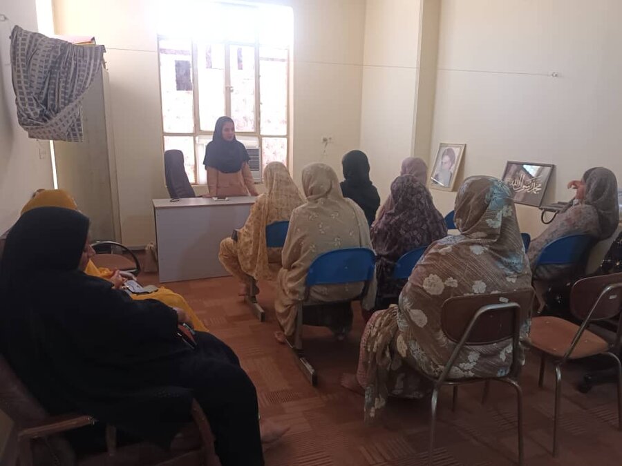 رودان| برگزاری دوره آموزشی فرزندپروری