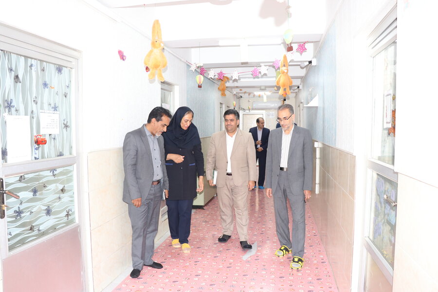 بازرسان کرمان ، میهمان کودکان شیرخوارگاه مادر