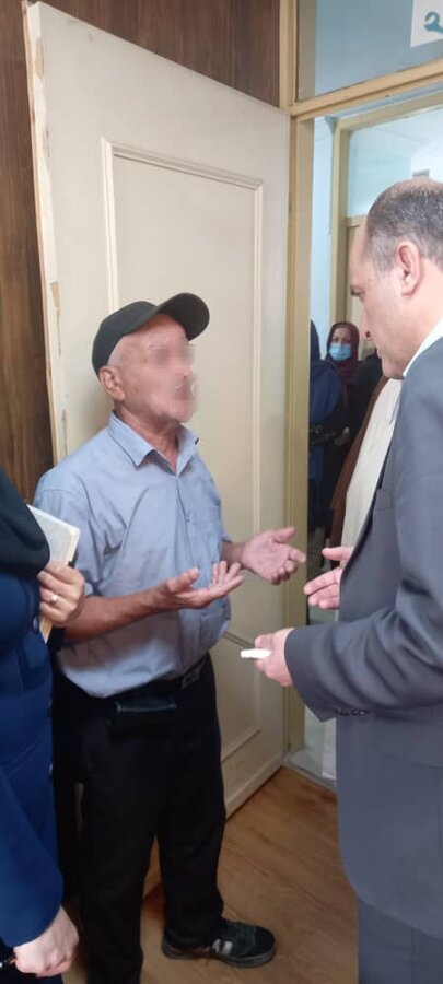 لنگرود| ملاقات عمومی مدیرکل و مسئولین بهزیستی گیلان با مراجعین و جامعه هدف بهزیستی شهرستان
لنگرود| ملاقات عمومی مدیرکل و مسئولین بهزیستی گیلان با مراجعین و جامعه هدف بهزیستی شهرستان