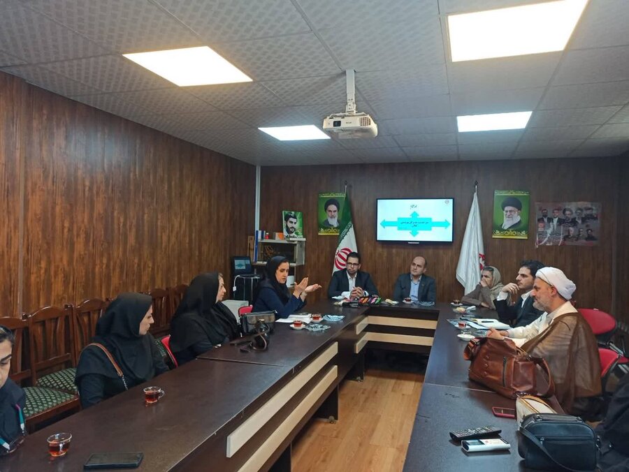 لنگرود| برگزاری نشست هم اندیشی مراکز مثبت زندگی شهرستان لنگرود با مدیر کل بهزیستی گیلان
لنگرود| برگزاری نشست هم اندیشی مراکز مثبت زندگی شهرستان لنگرود با مدیر کل بهزیستی گیلان