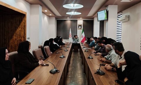 آمل| نشست "امر به معروف و نهی از منکر" با محوریت عفاف و حجاب در بهزیستی آمل برگزار شد