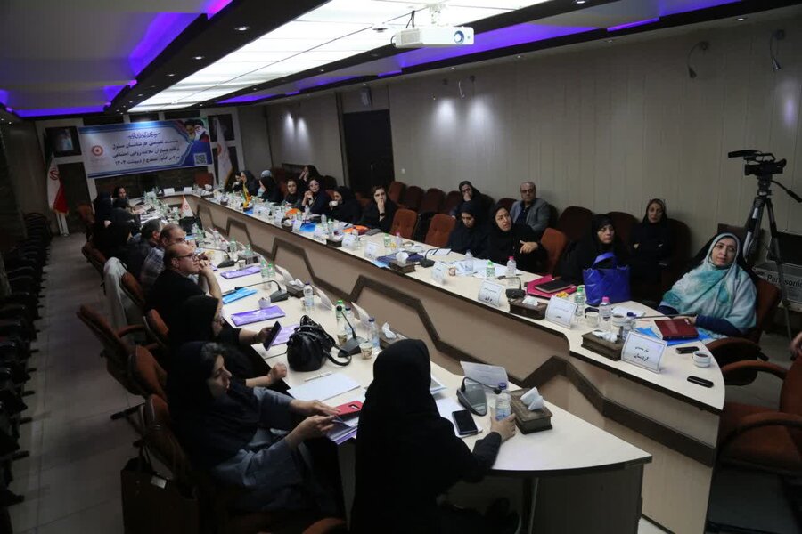 گردهمایی سراسری کارشناسان همیاران سلامت روان اجتماعی کشور در کردستان برگزار شد