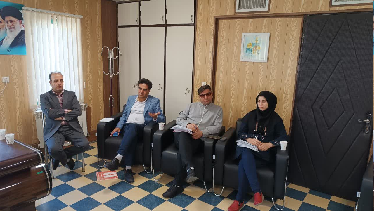 نشست مشترک بهزیستی شهرستان همدان با مراکز روزانه توانبخشی برگزار شد
