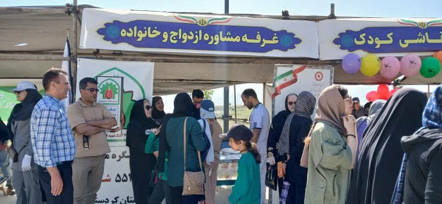 حضور فعال اورژانس اجتماعی و مراکز مثبت زندگی بهزیستی کردستان در همایش پیاده‌روی سنندج