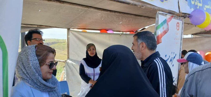حضور فعال اورژانس اجتماعی و مراکز مثبت زندگی بهزیستی کردستان در همایش پیادهروی سنندج