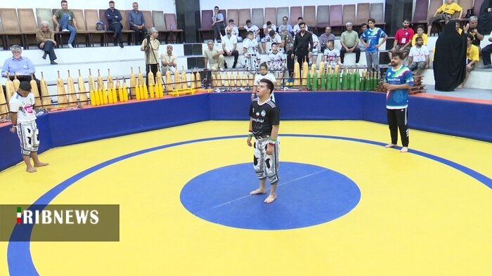 هنرنمایی فرشتگان سندروم داون در جشنواره ورزش‌ زورخانه‌ای