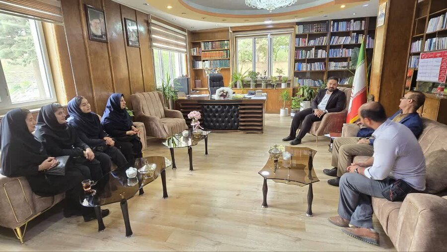دیدار رئیس بهزیستی سردشت با فرماندار شهرستان