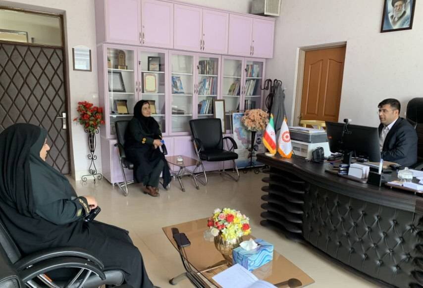 نشست هم اندیشی رئیس بهزیستی با کلانتری های ١١ و ١٢ با هدف ارتقای تعاملات بین نهادی نشست هم اندیشی رئیس بهزیستی با کلانتری های ١١ و ١٢ با هدف ارتقای تعاملات بین نهادی
