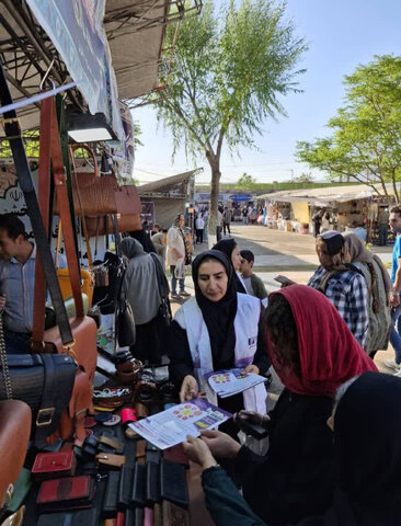 ساوجبلاغ | استقرار تیم سیار اورژانس اجتماعی در نمایشگاه گل و گیاه بهاره هشتگرد