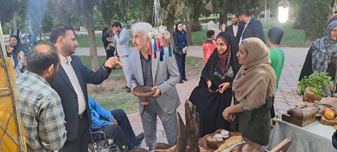 بازدید مدیر کل بهزیستی فارس و هئیت همراه از نمایشگاه دستاوردهای جامعه هدف در بوستان جنت