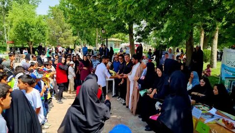 برگزاری همایش باشکوه جوانی جمعیت درشهرستان گلبهار