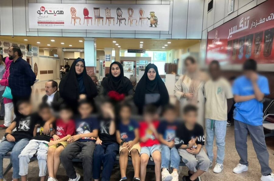 شهرستان بوشهر|بدرقه فرزندان تحت پوشش بهزیستی شهرستان بوشهر به مشهد مقدس/ گامی در جهت تقویت باورهای دینی و نشاط‌آفرینی برای فرزندان