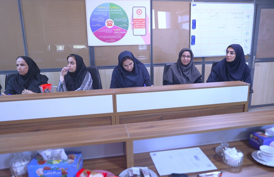 نشست تخصصی دفتر امور خانواده و بانوان با کارشناسان مسئول استان ها