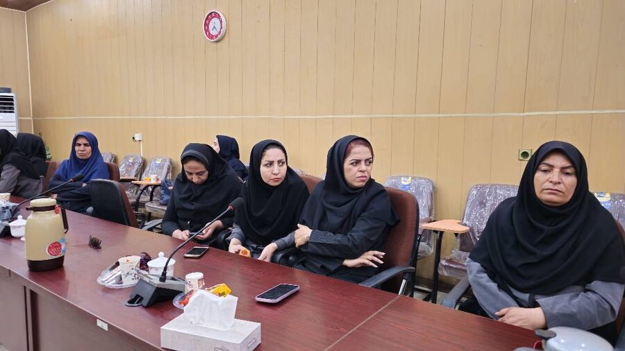 کارگاه «سبک زندگی و جوانی جمعیت» ویژه بانوان شاغل بهزیستی استان 