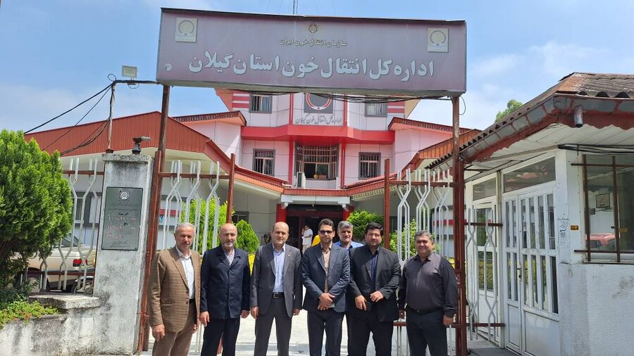 اهدای خون مدیرکل و کارکنان بهزیستی گیلان