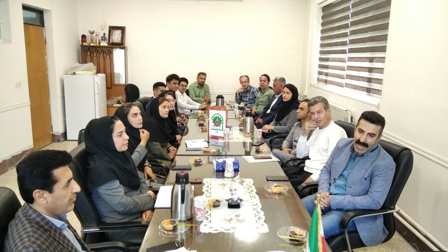 سروآباد| تجلیل بهزیستی از معلمان مدارس استثنایی