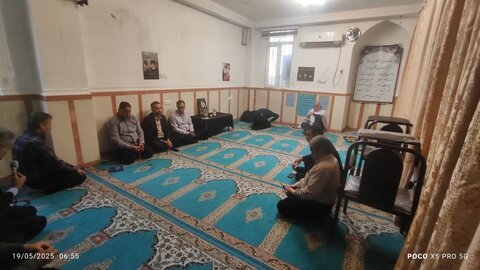 ادای احترام مسئولین بهزیستی استان بوشهر به شهدای خدمت در مصلای جمعه
