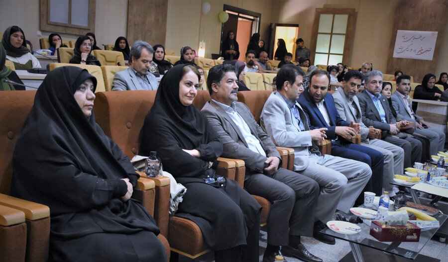 جشن شکرانۀ برنامۀ پیشگیری از تنبلی چشم جشن شکرانۀ برنامۀ پیشگیری از تنبلی چشم