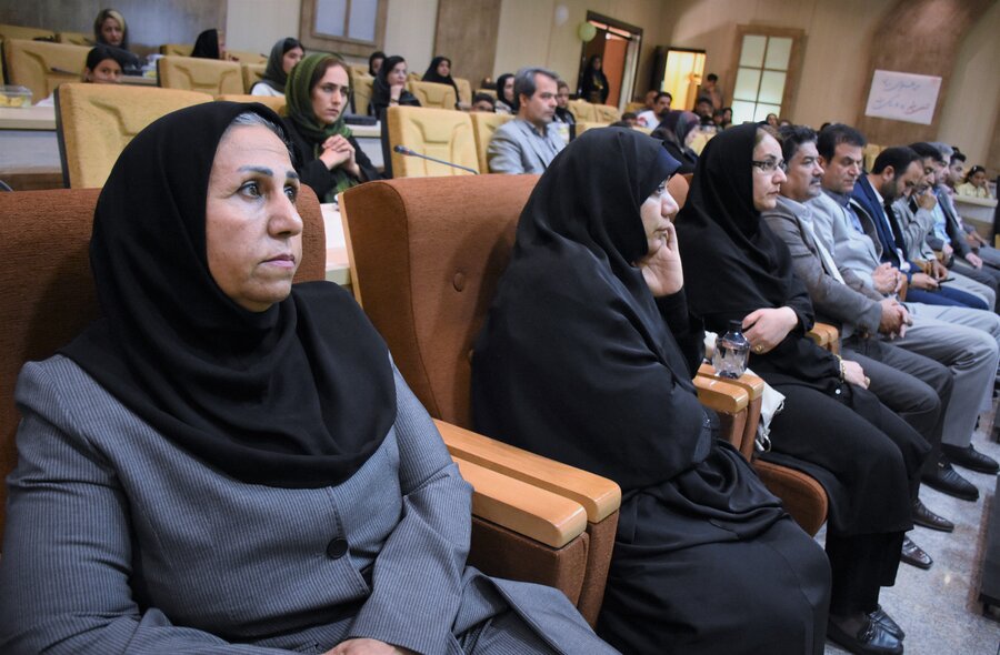 جشن شکرانۀ برنامۀ پیشگیری از تنبلی چشم جشن شکرانۀ برنامۀ پیشگیری از تنبلی چشم