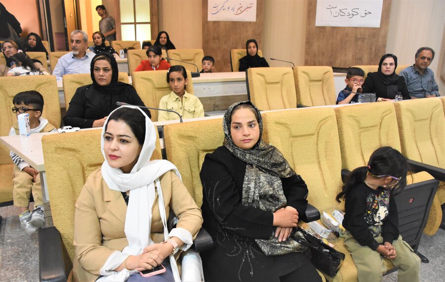 جشن شکرانۀ برنامۀ پیشگیری از تنبلی چشم جشن شکرانۀ برنامۀ پیشگیری از تنبلی چشم