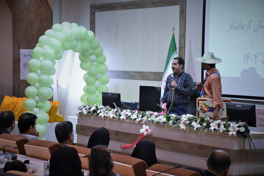 جشن شکرانۀ برنامۀ پیشگیری از تنبلی چشم جشن شکرانۀ برنامۀ پیشگیری از تنبلی چشم