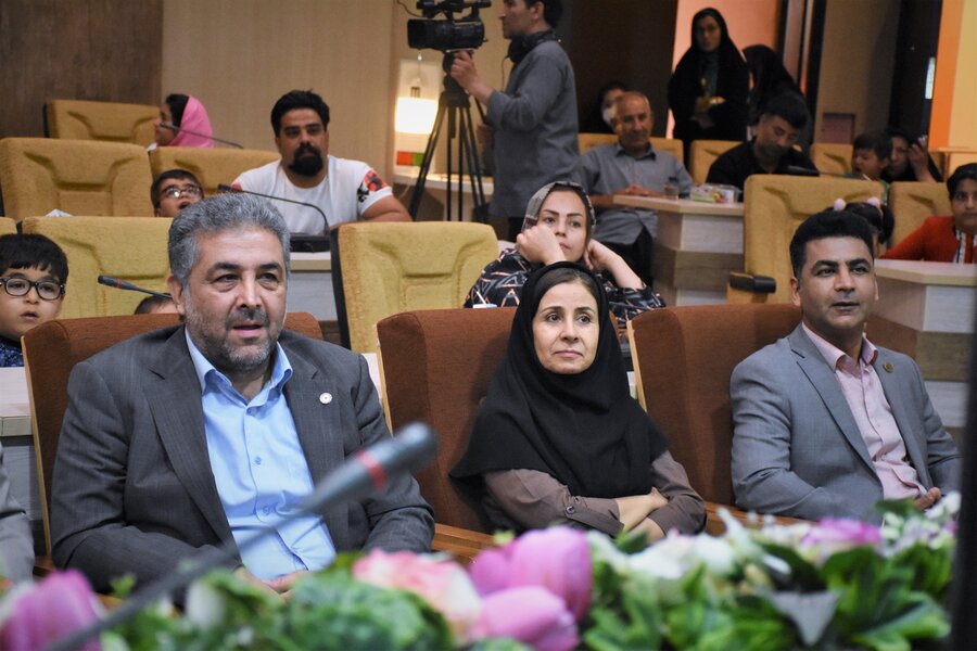 جشن شکرانۀ برنامۀ پیشگیری از تنبلی چشم جشن شکرانۀ برنامۀ پیشگیری از تنبلی چشم