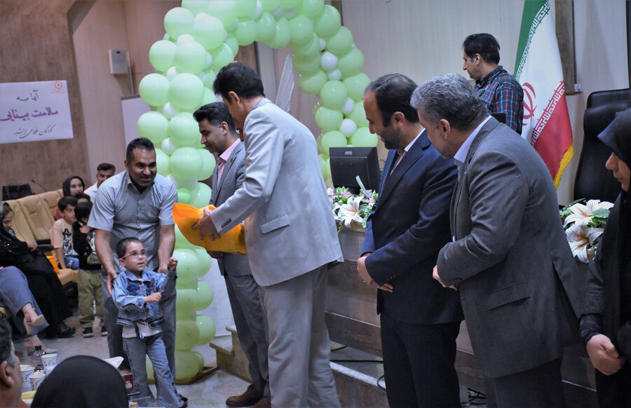جشن شکرانۀ برنامۀ پیشگیری از تنبلی چشم جشن شکرانۀ برنامۀ پیشگیری از تنبلی چشم