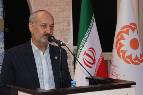 با تکیه بر تعامل، مشورت و روحیه خدمت، در مسیر ارتقاء بهزیستی گام خواهم برداشت