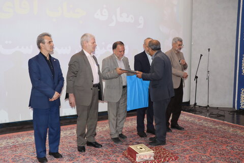 گزارش تصویری اآیین معارفه سرپرست اداره کل بهزیستی استان مرکزی