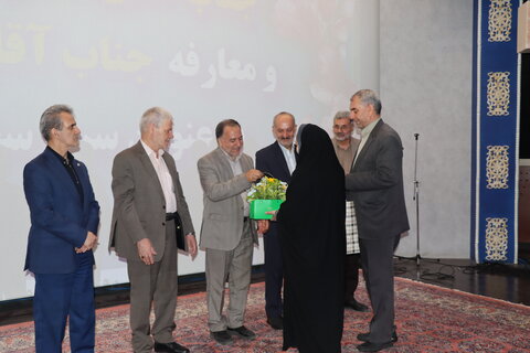 گزارش تصویری اآیین معارفه سرپرست اداره کل بهزیستی استان مرکزی