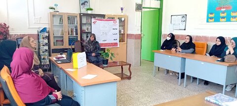 به مناسبت روز ملی جمعیت برگزاری دوره آموزشی مهارتهای زندگی در شهرستان طالقان