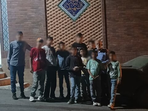 حضور فرزندان خانه ولیعصر ساوج در مراسم سالگرد شهادت شهید جمهور و شهدای خدمت در شهر کوهسار