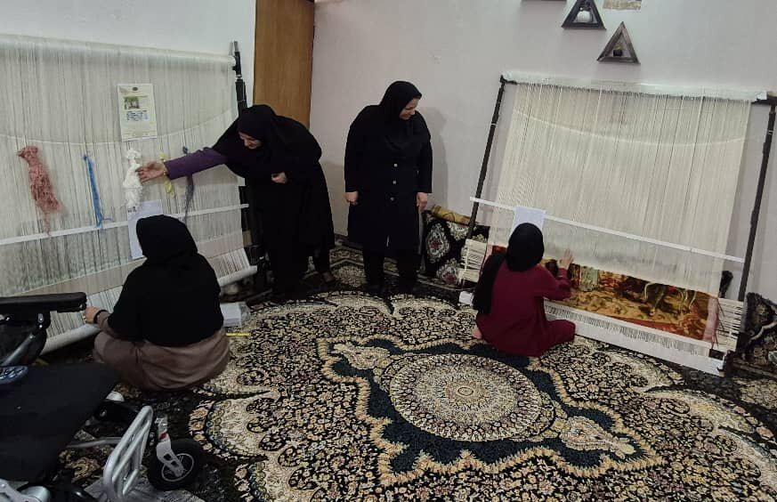 بازدید مدیر بهزیستی شهرستان بوشهر از مشاغل خانگی در روز ملی مشاغل خانگی