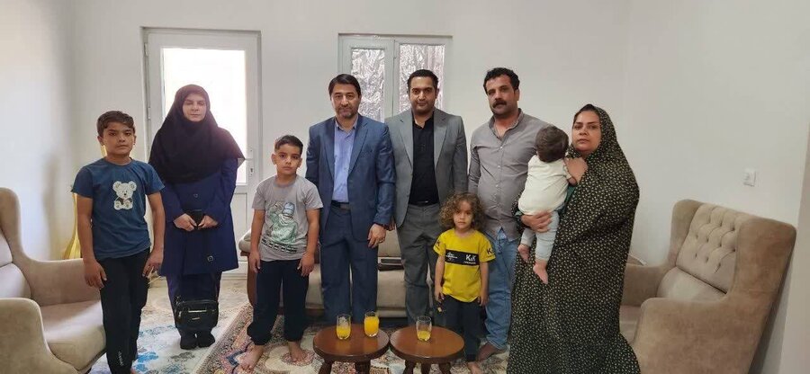 🔸لرستان[]دیدار مدیر کل بهزیستی لرستان با خانواده خوش جمعیت بمناسبت هفته ملی جمعیت