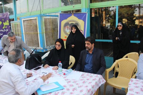 گزارش تصویری| برگزاری میز خدمت به مناسبت سالگرد شهدای خدمت در گلستان شهدا
